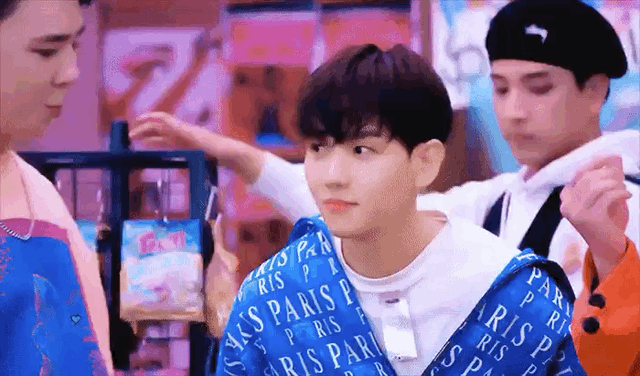 백현 이거 진짜 꼬꼬마같다 | 인스티즈