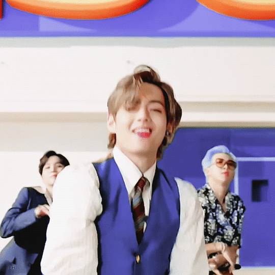 방탄 팬들 옷색깔도 바꿔 .....🌈 | 인스티즈