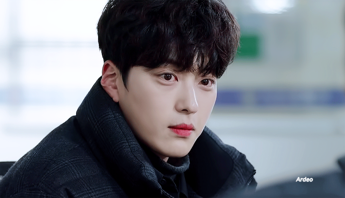 와 이얼굴이 어떻게 마흔살이지 | 인스티즈