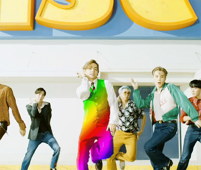 방탄 팬들 옷색깔도 바꿔 .....🌈 | 인스티즈