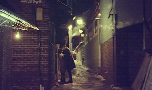 아이유 장기용 달달한 로맨스 케미.gif | 인스티즈