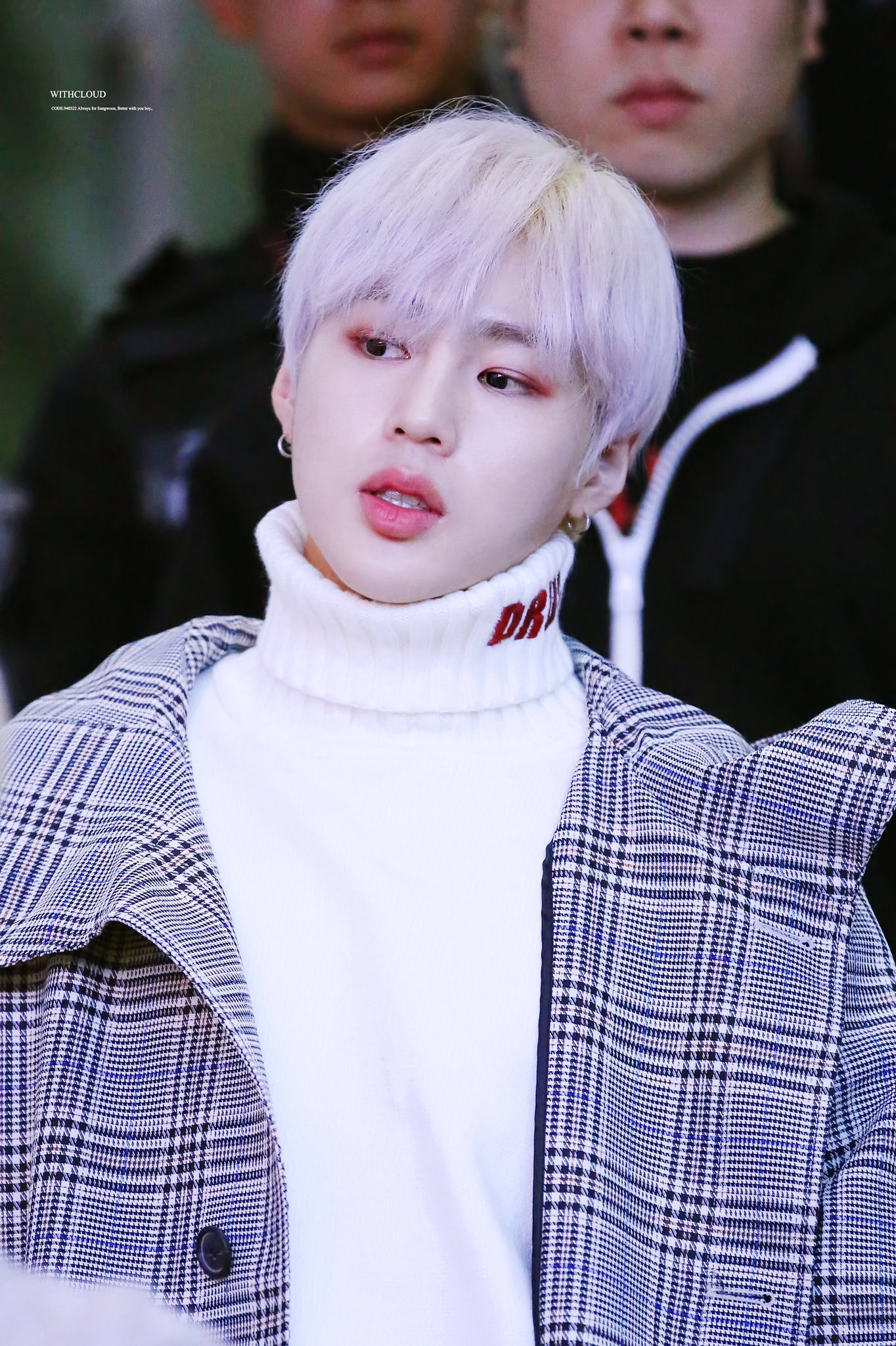 나 약간 하성운 일이 마음대로 안 풀릴 때 같은 표정 좋아함 | 인스티즈