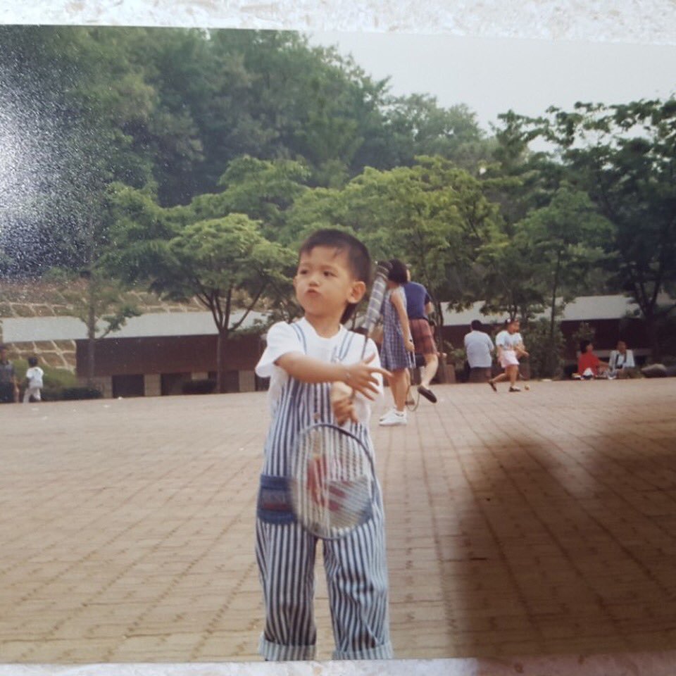 백현 두 사진 사이에 20년 넘게 있음 | 인스티즈