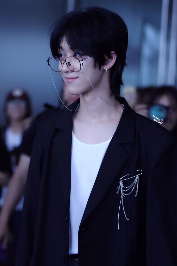 소속사에서 해주는 스타일링보다 본인이 찾은 스타일링이 더 찰떡인 아이 | 인스티즈