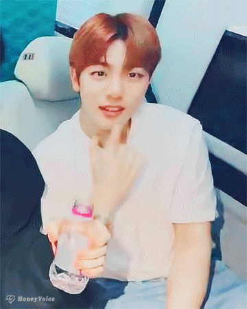 자기가 잘생긴 것도 아니면서 왜 뿌듯해하는거야? | 인스티즈