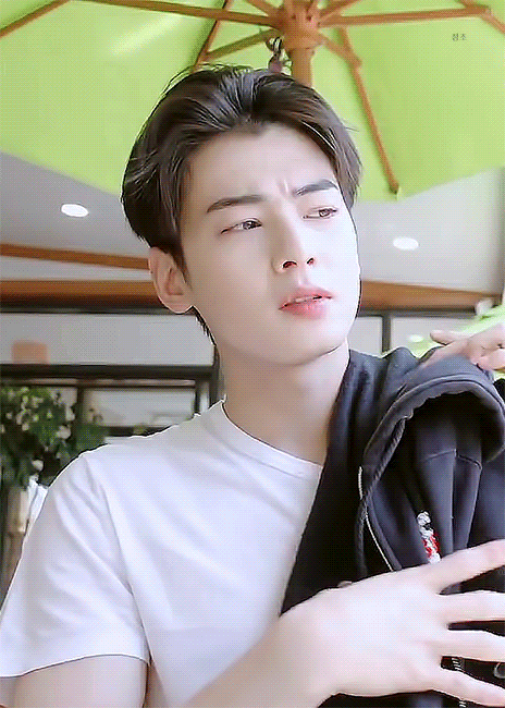 은우 평생 얼굴 찡그릴 일 없었으면 좋겠지만 가끔 찡그려줬으면 좋겠다 | 인스티즈