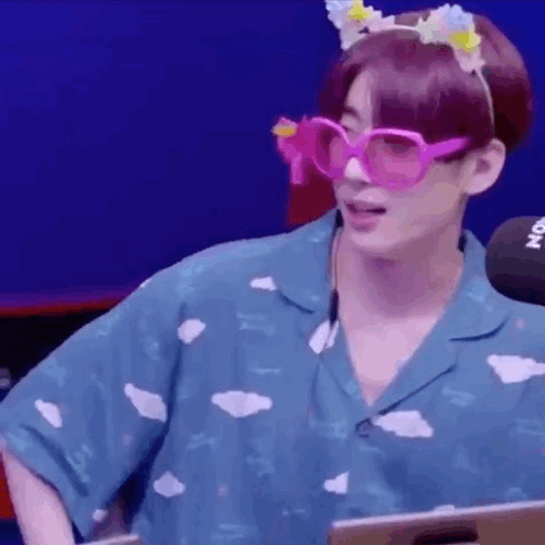 본인 피셜 애교라곤 없는 사람 | 인스티즈