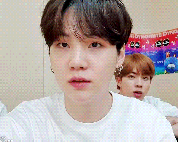 방탄 슈가 오늘 진짜 이뻤는데 같이 볼 사람 | 인스티즈