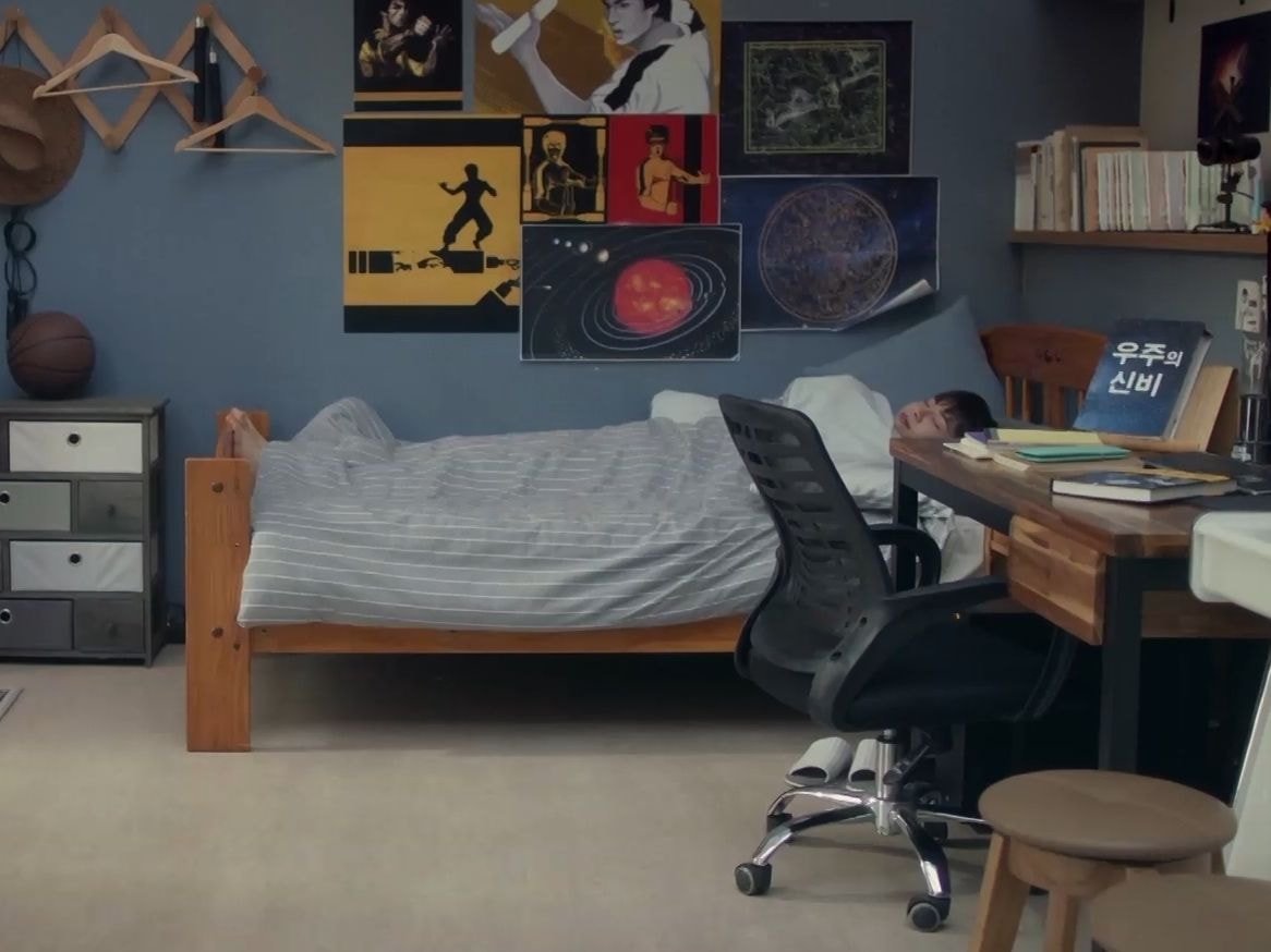 여전히 다리길이 때문에 다리수납 안되는 이진혁.. | 인스티즈