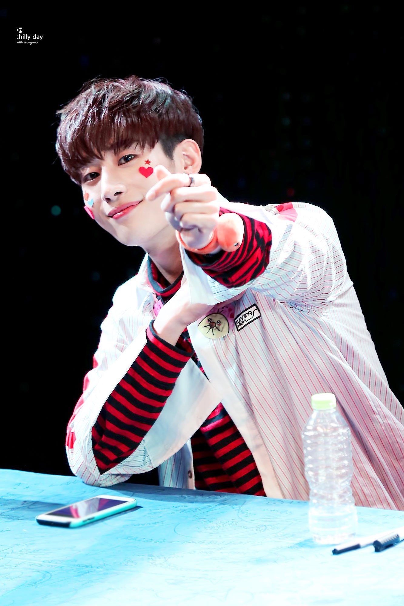 한승우 데뷔초 스타일링이랑 지금이랑 차이봐.... | 인스티즈