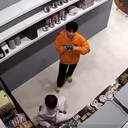 다니엘 개웃긴게 선우건우 찍어주는데 컨셉잡게함ㅋㅋㅋㅋㅋㅋㅋㅋㅋ | 인스티즈