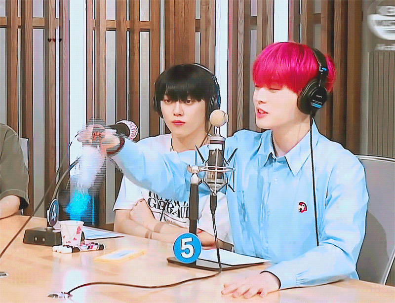 온앤오프 물병 던지기에 누구보다 진심인 사람들은 온앤오프가 아닌 | 인스티즈