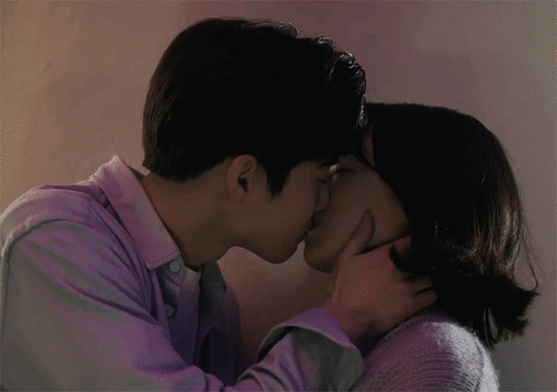 우리애들 설레는 키스신 개 마나 ! ! ! 다들 구경해! !엑소!! | 인스티즈