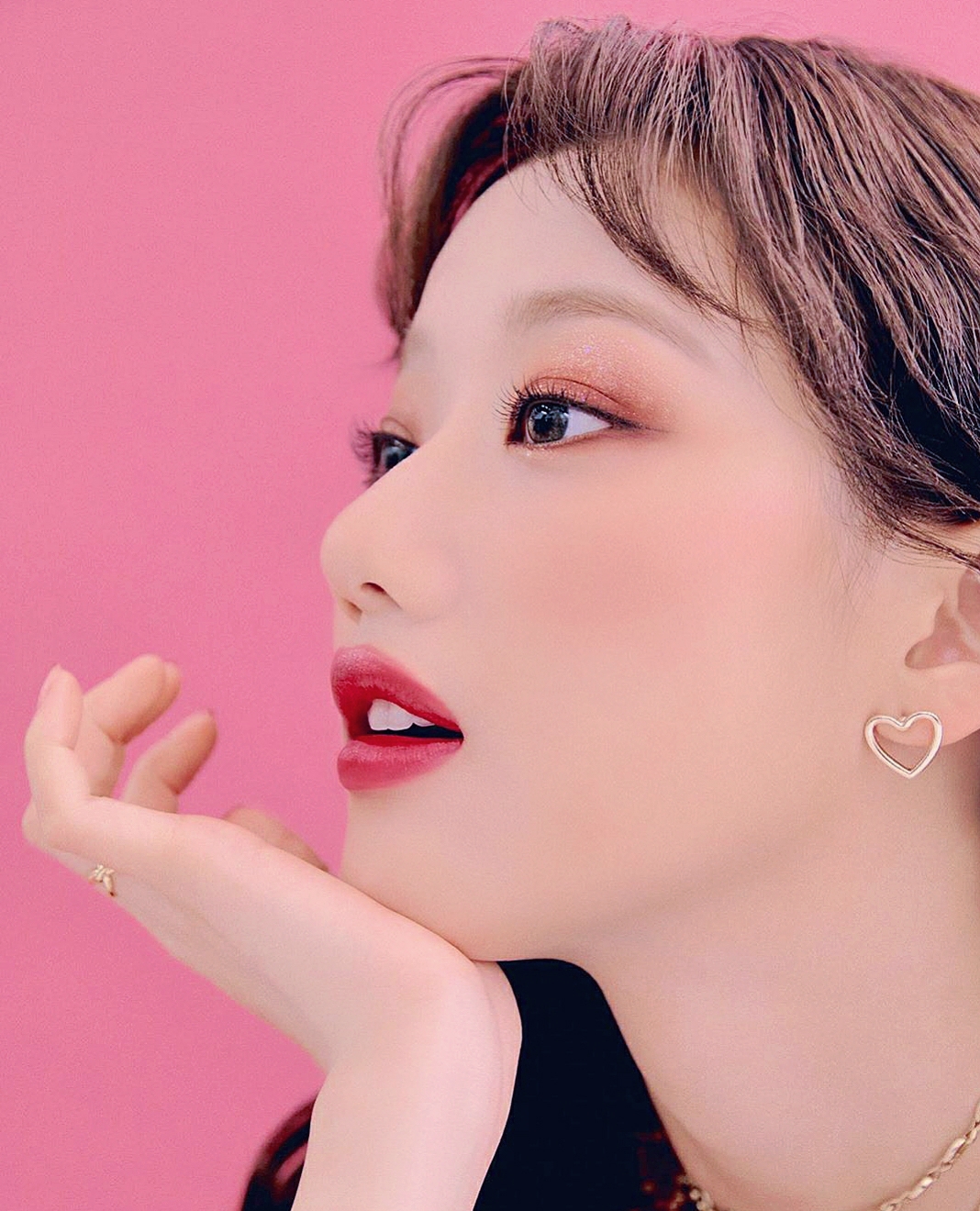 릴나은 페리페라 사진 색감 약간 바꿔봤는데 인형같아.. | 인스티즈