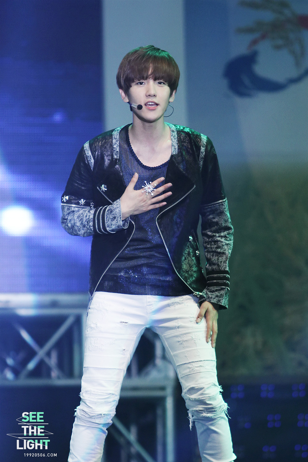 엑소 백현 데뷔 초 아이라인이 진했던 이유.gif | 인스티즈