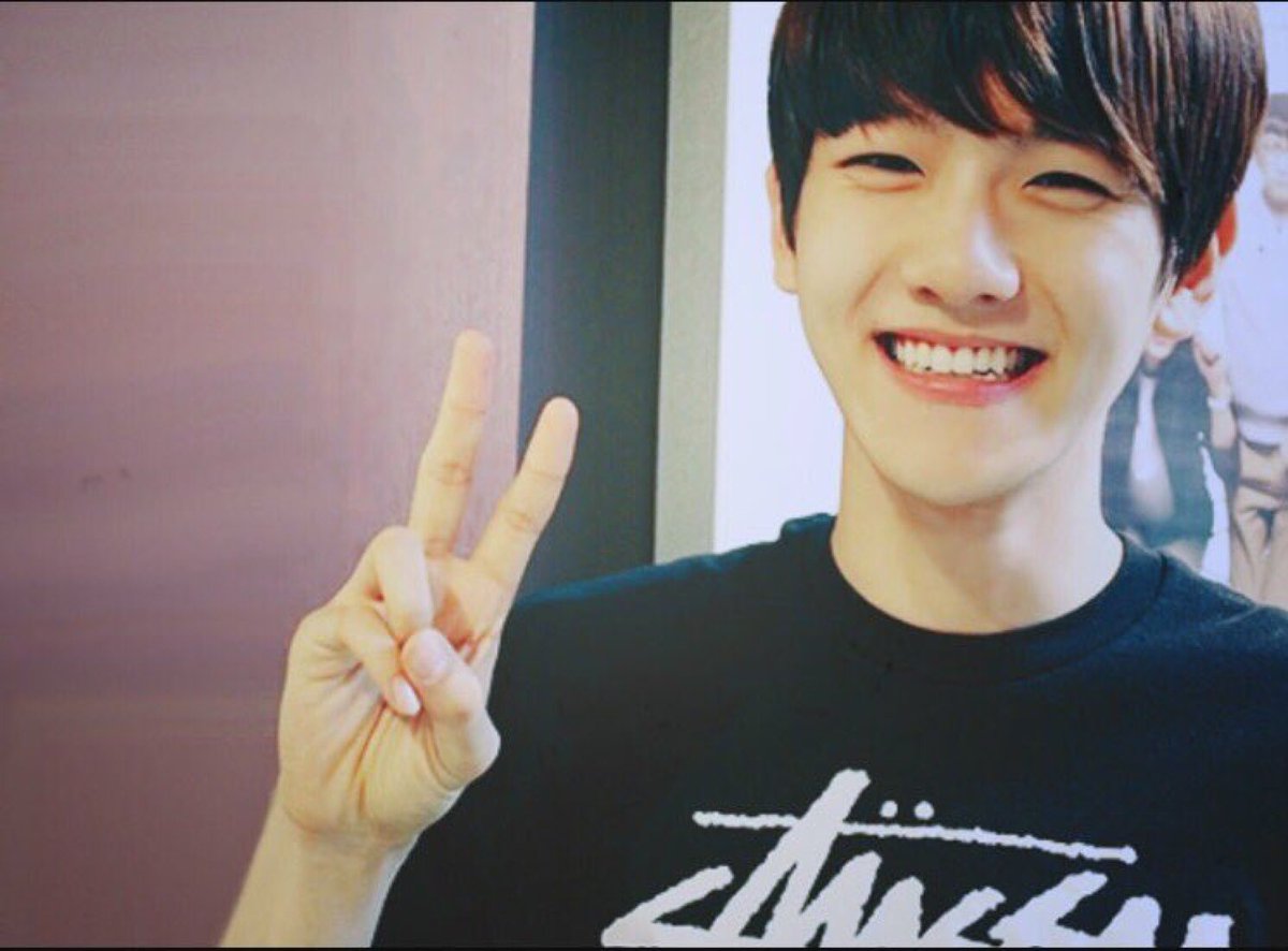 백현 두 사진 사이에 세월 거의 10년 | 인스티즈