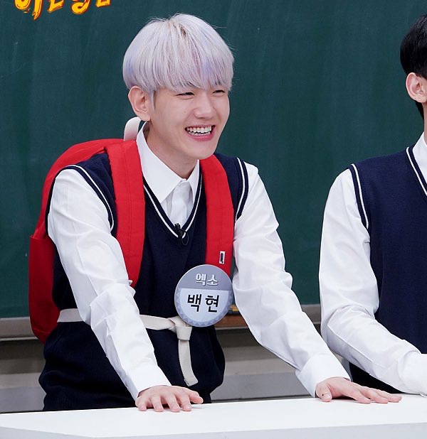 교복 입은 백현이 | 인스티즈