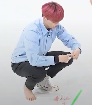 효진이 자기 발 사이즈보다 +2~30mm 큰 신발 어떻게 신는거야... | 인스티즈