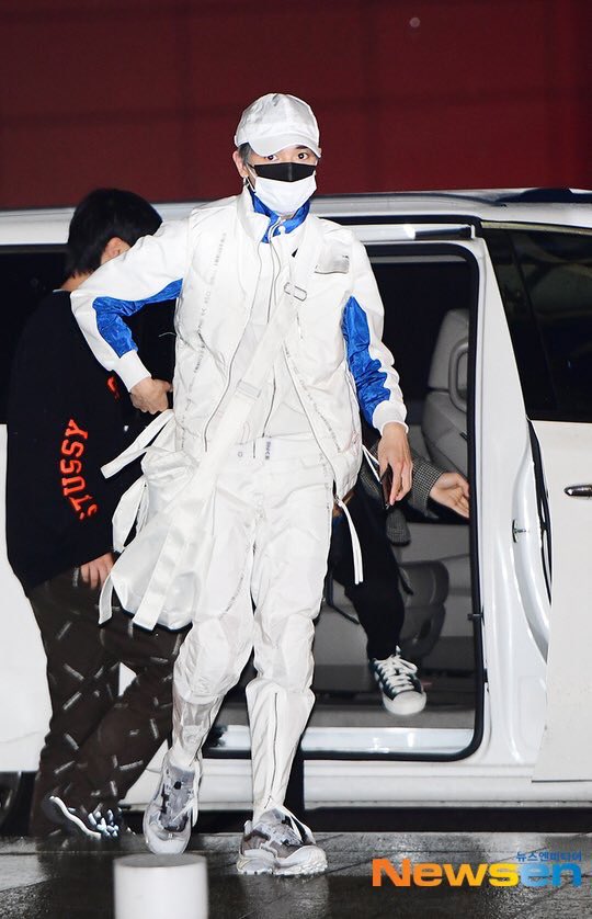 태용 마스크 일부러 이렇게 쓴건가...? | 인스티즈