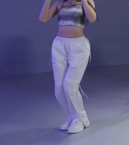 유나가 입은 바지 정보 좀!!! | 인스티즈