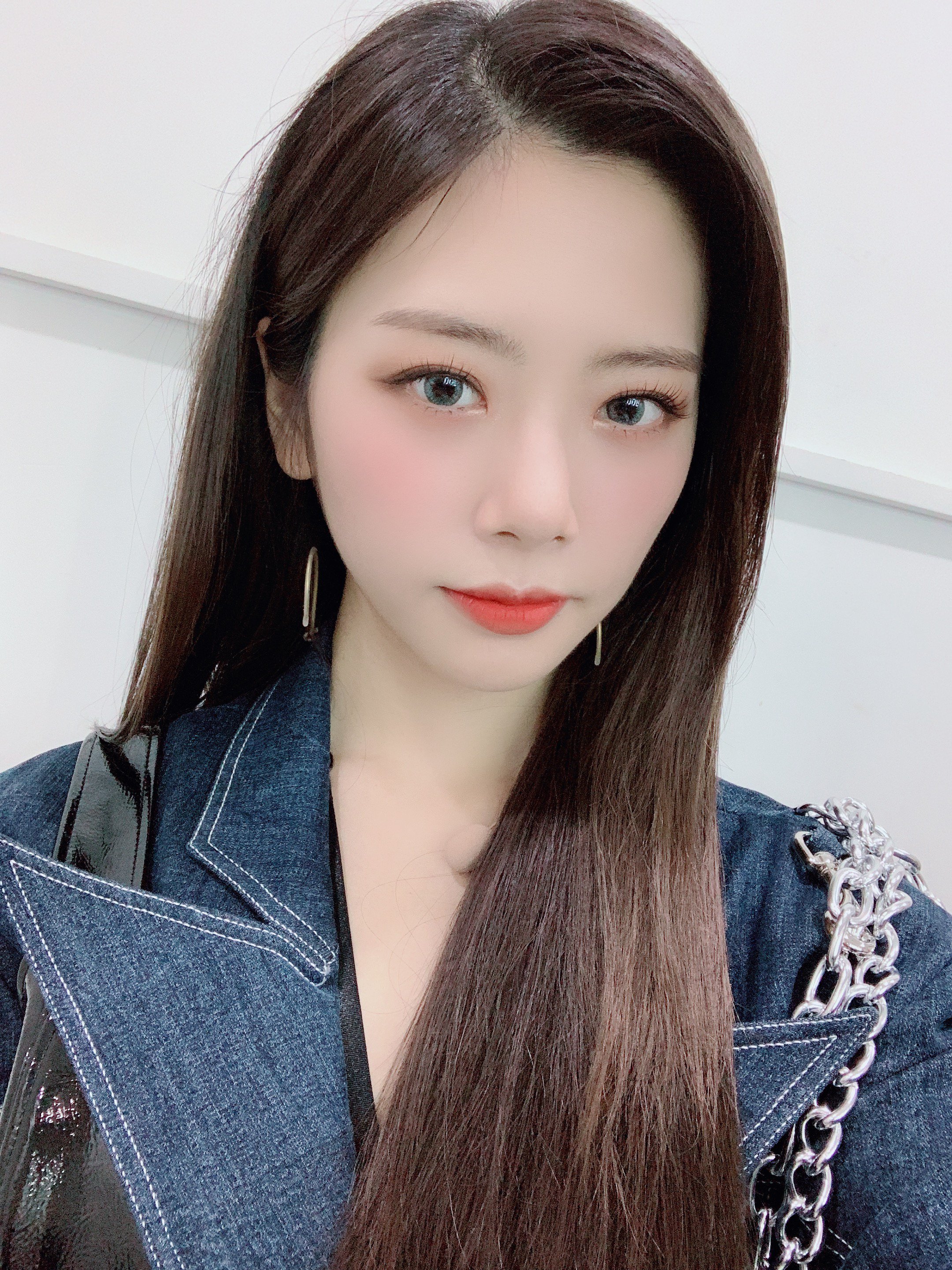 우리 언니 얼굴 진짜 레전드 | 인스티즈