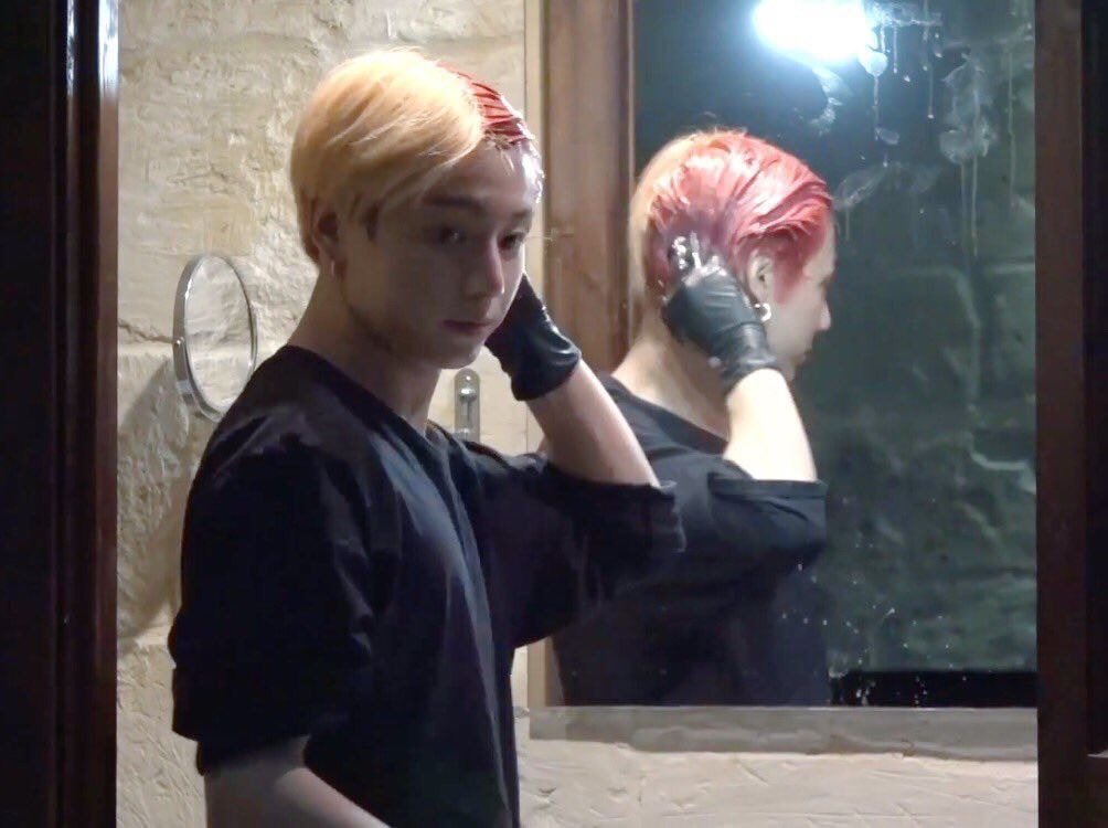 전정국 탈색 잘 안하는데 한번하면 이렇게 돼 | 인스티즈