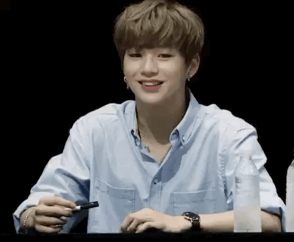 이 제스쳐가 어딜봐서 아이돌 1회차에 인생 세번째 팬싸냐 | 인스티즈