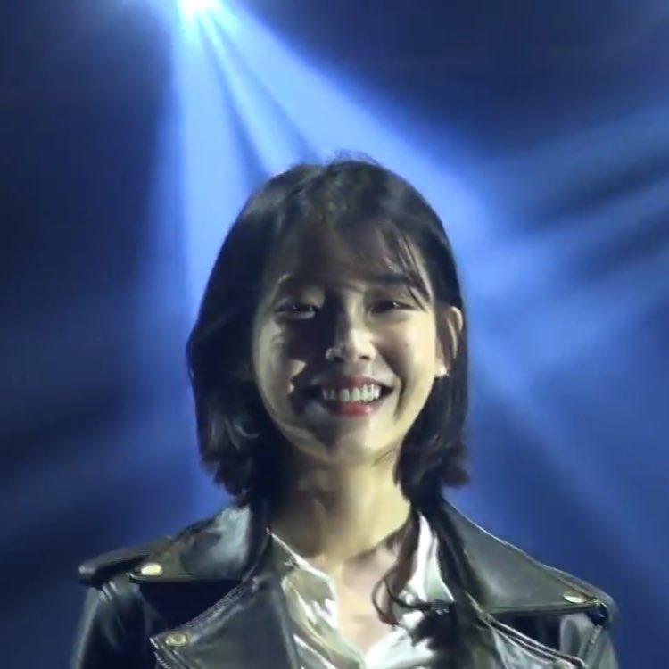 이지은 보고 싶어서 우는 사람 | 인스티즈