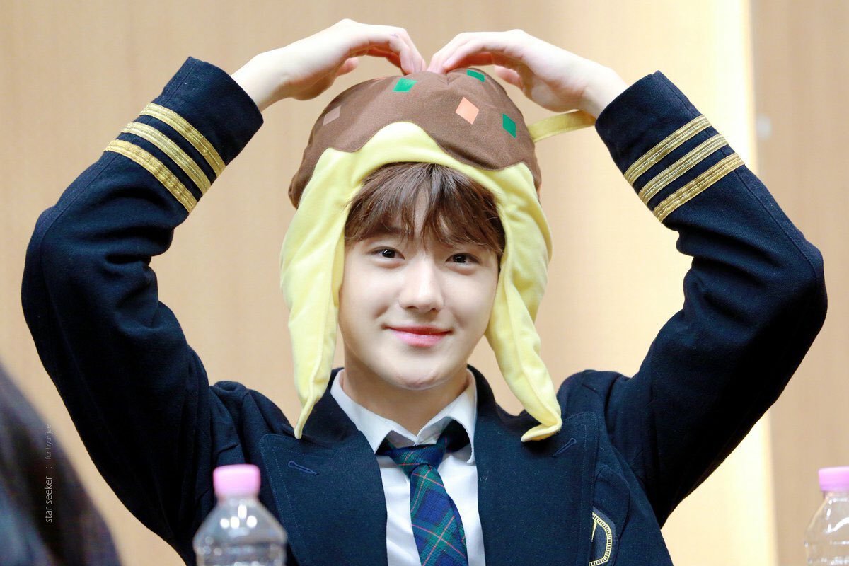 익들아 들어와봐! 몇살같아보이는지 궁금해ㅋㅋㅋㅋㅋ | 인스티즈