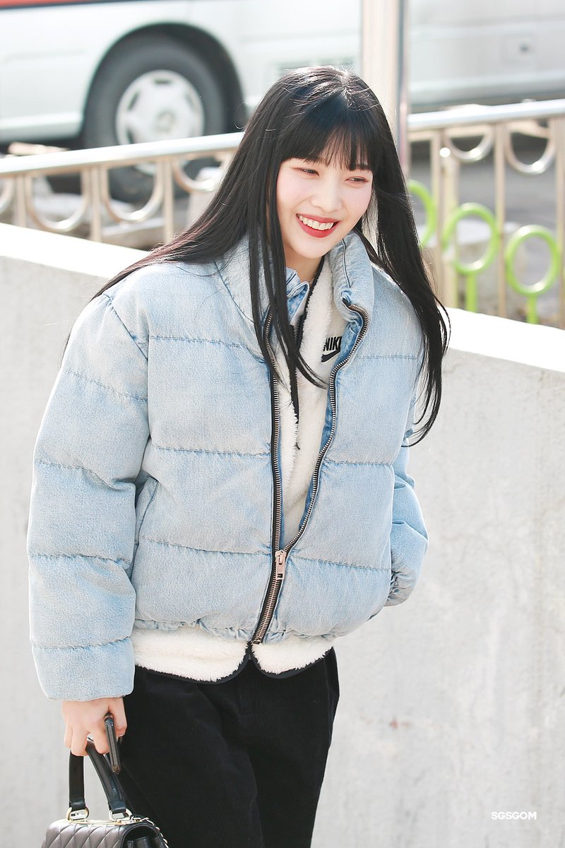 이렇게 웃는거 불법임 | 인스티즈