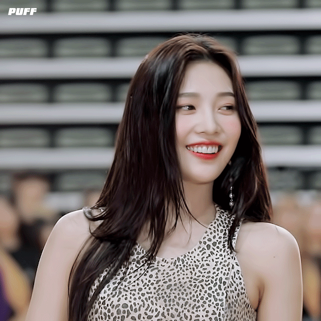 이렇게 웃는거 불법임 | 인스티즈