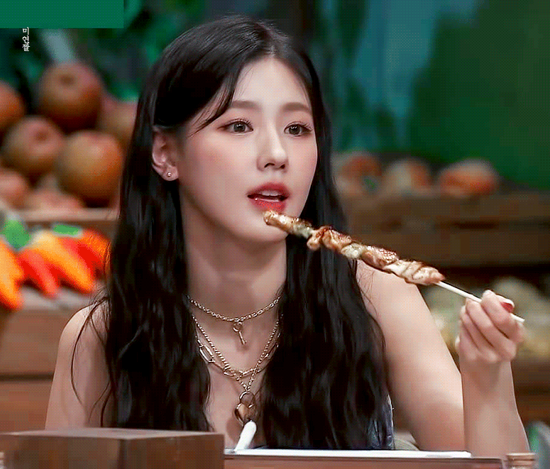 쓰니 기준 요즘 제일 예쁜 아이돌 | 인스티즈