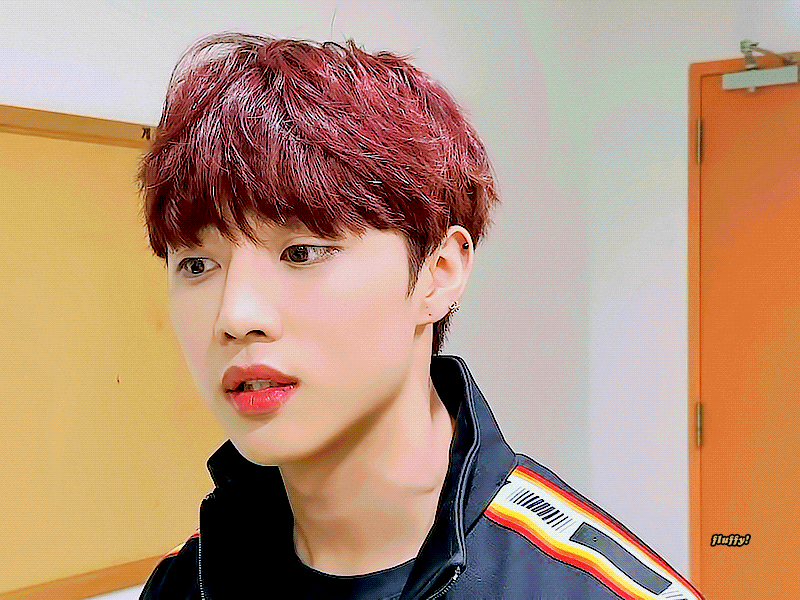 난 더보이즈 애들 사복,일상 느낌들이 너무좋아 그런기념으로 사진 턴다...(스압주의) | 인스티즈