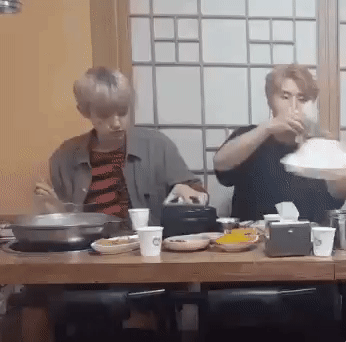 진짜 개웃기다 칼국수에 영혼 뺏김 | 인스티즈