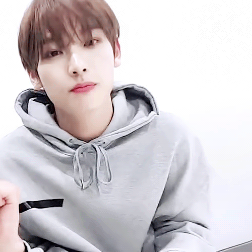 이 얼굴로 본인이 잘생겨서 입덕했다 보다 자기 아재개그에 입덕했다는 걸 더 좋아해 | 인스티즈