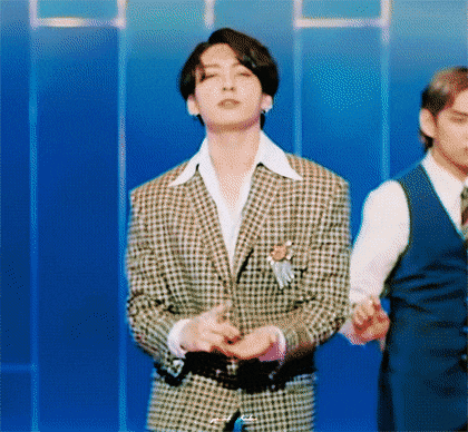 정국이 노홍철따라한거 외랑둥이가 이시국춤이라고 오해함ㅋㅋㅋㅋ | 인스티즈