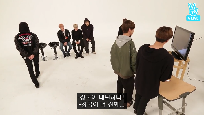 아씨 ㅋㅋㅋㅋ형들 정국이 뭐 하는거에 감탄해서 하는 말들 왜케 감격스럽게 얘기하냐곸ㅋㅋㅋ | 인스티즈