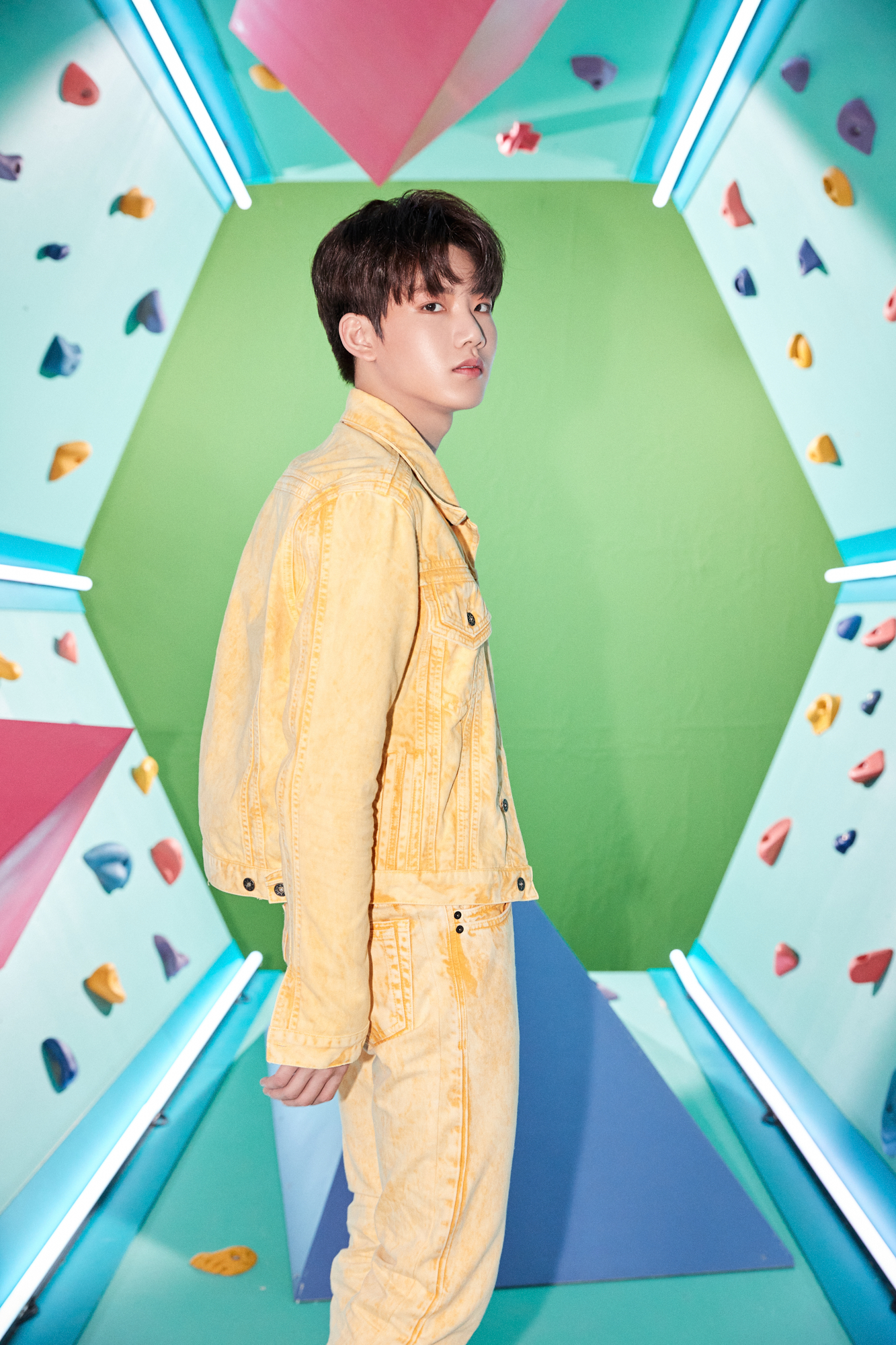 트레저 앨범 컨포 찍어주시는 사진 작가분 가시고 비하인드 찍어주시는 사진 작가분이 와주세요 | 인스티즈