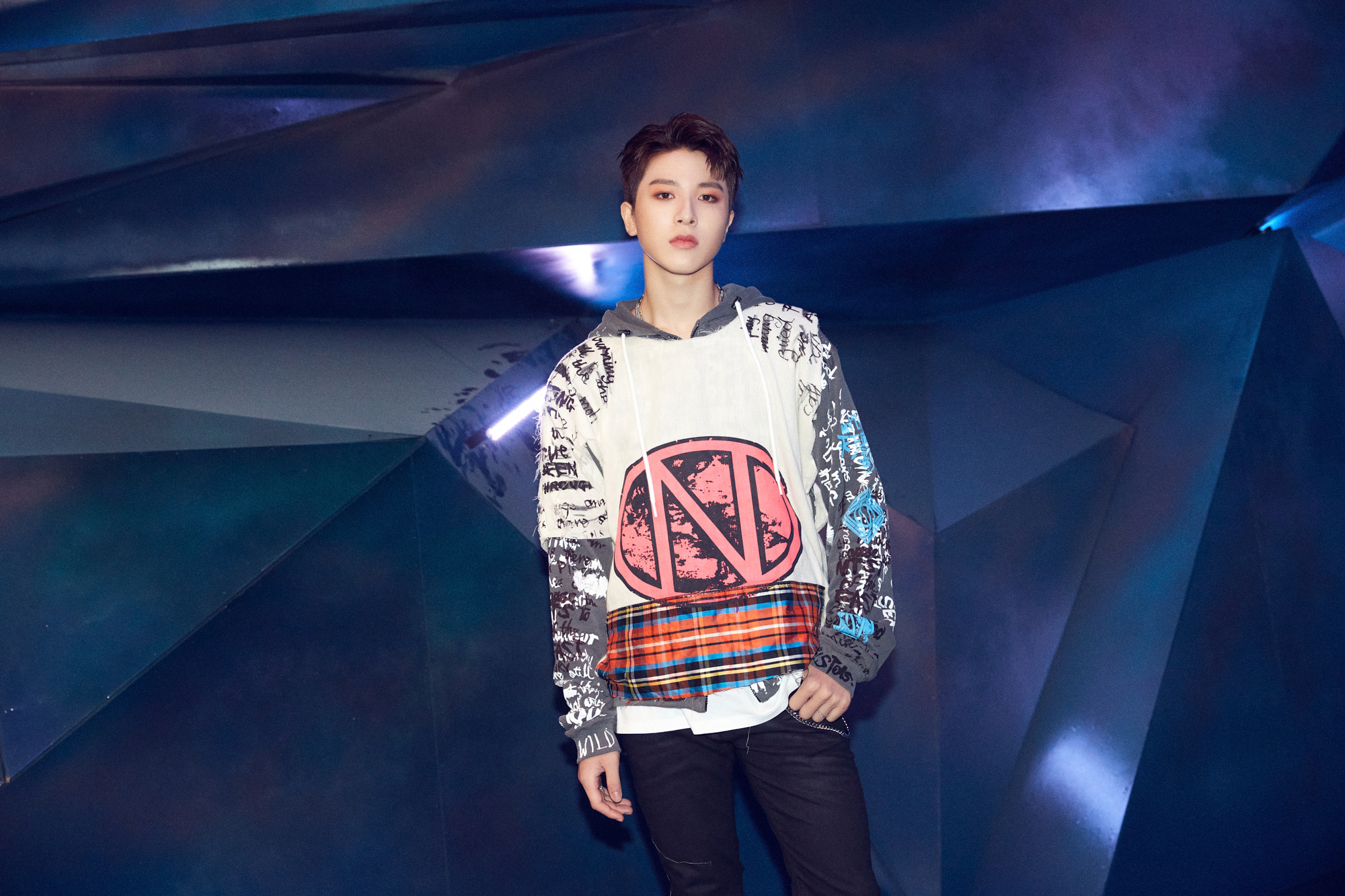 트레저 앨범 컨포 찍어주시는 사진 작가분 가시고 비하인드 찍어주시는 사진 작가분이 와주세요 | 인스티즈