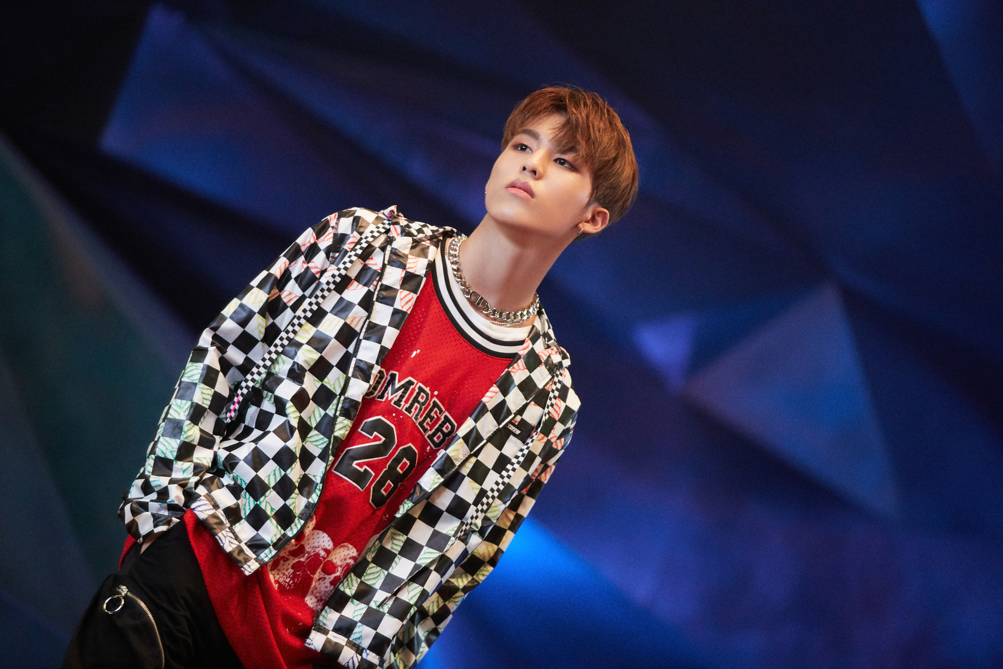 트레저 앨범 컨포 찍어주시는 사진 작가분 가시고 비하인드 찍어주시는 사진 작가분이 와주세요 | 인스티즈