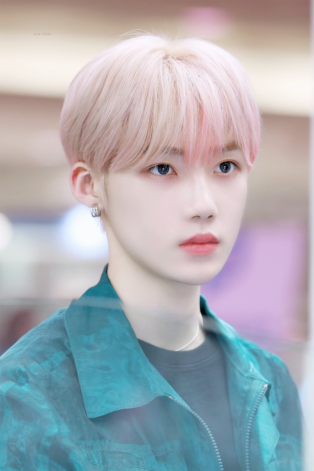 더보이즈 뉴는 그냥 탈색모로 자라는 게 본인한테 편할 듯 | 인스티즈