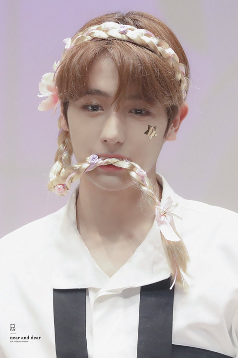 팬싸장에서 벙찐 더보이즈 주연, 현재와 즐기는 영훈 (덥뮤다) | 인스티즈