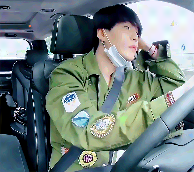 나랑 대판 싸우고 암말도 없이 운전하는 민윤기 | 인스티즈