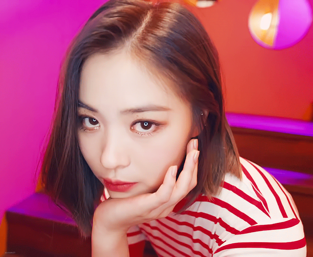 류진 이 짤 시크한 고양이같아 | 인스티즈