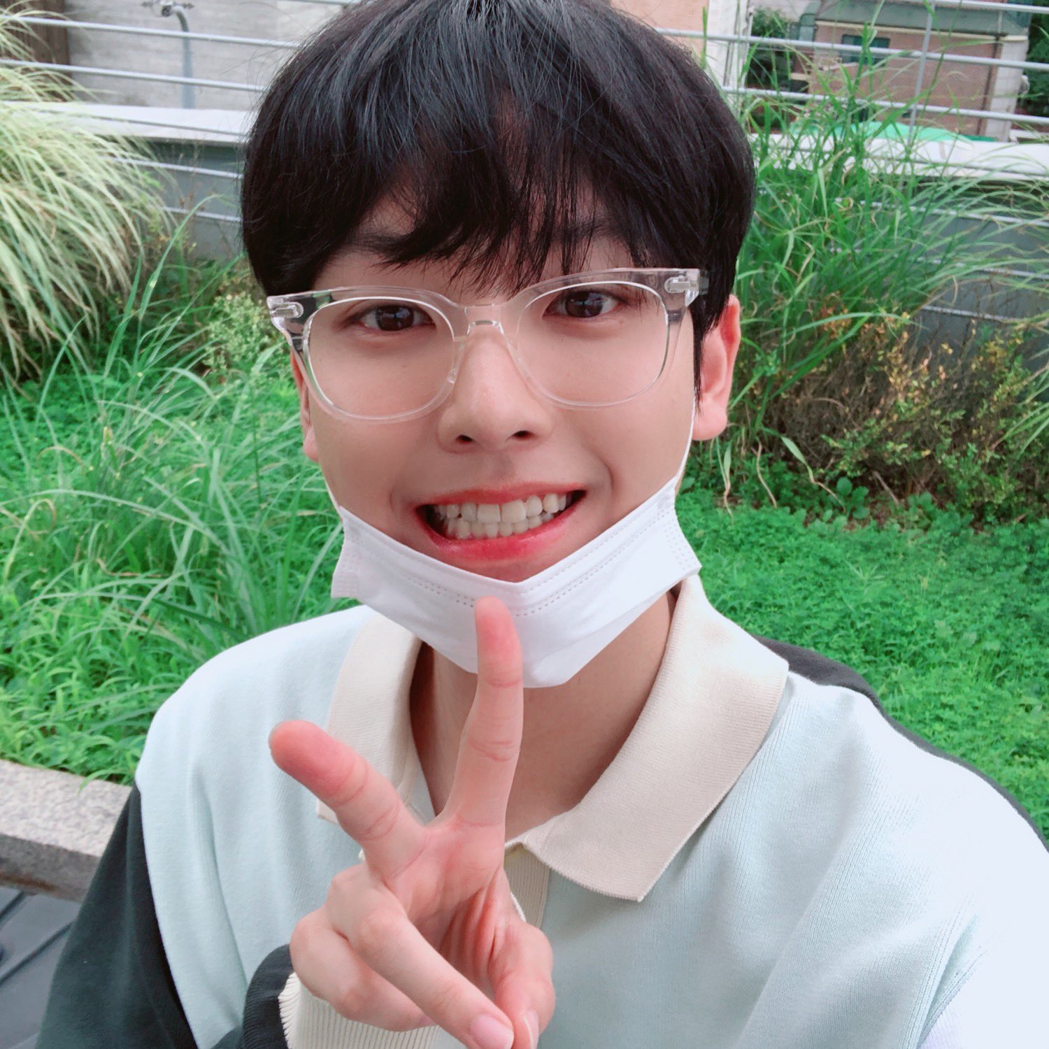 이 얼굴이 어떻게 내년에 30이야? | 인스티즈