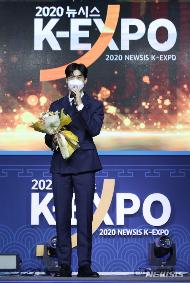 [미디어] [기사사진] 뉴시스 K-EXPO 서울관광재단 대표이사상 수상 | 인스티즈