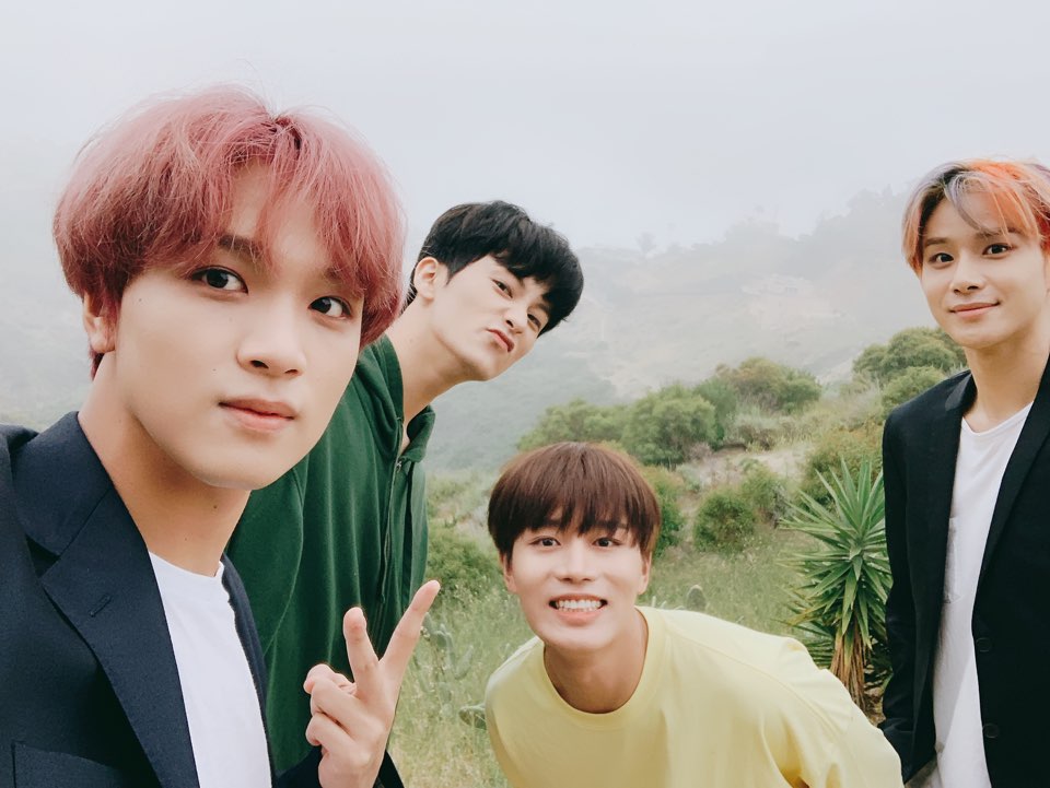 분명 엠티는 같이갔는데 다음날 아침 나만 쏙 빼고 아침산책간 사진이 인스타에 올라왔다.. 느낌의 사진 | 인스티즈