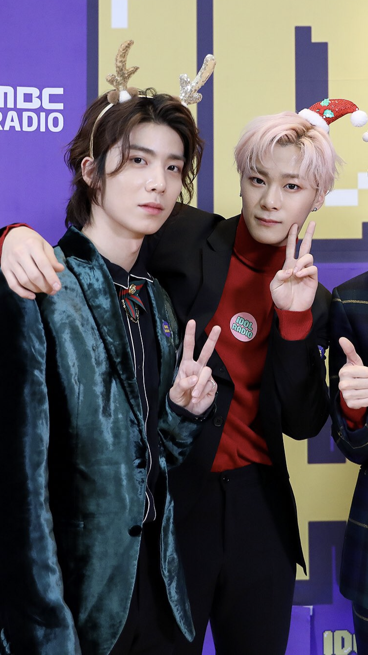 그러니까 얘네가 고딩이고 수영부라는거잖아? (ㅈㅇ 문빈 휘영) | 인스티즈