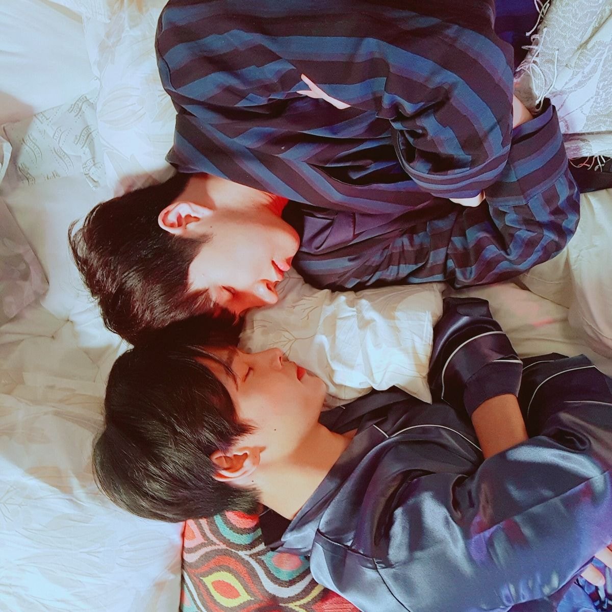 이발병 형아가 군대 후임으로 들어온 동생에게 해줄 수 있는 일 : 동생 머리 직접 깎아주기 | 인스티즈