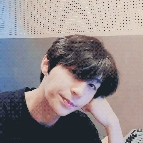 블랙 성윤 너무 좋다.... | 인스티즈